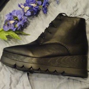 Chic Platform Shoes - Flat No-incline